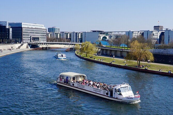 river-cruise-with-tour-guide-bilingual-german-english