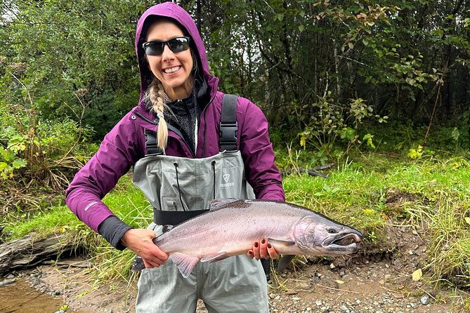 river-fishing-and-bear-watching