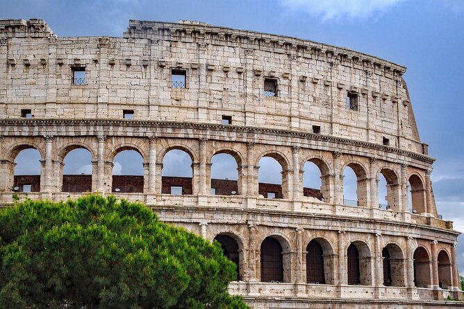 rome-colosseum-entry-with-forum-palatine