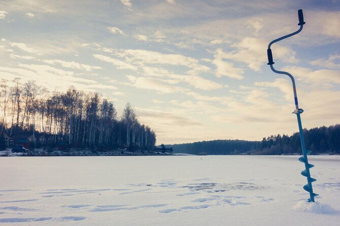 rovaniemi-ice-fishing-small-group-tour-barbeque