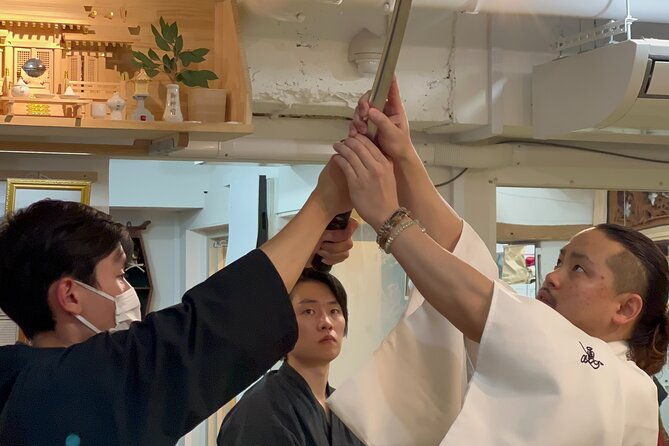 samurai-training-with-modern-day-musashi-in-kyoto