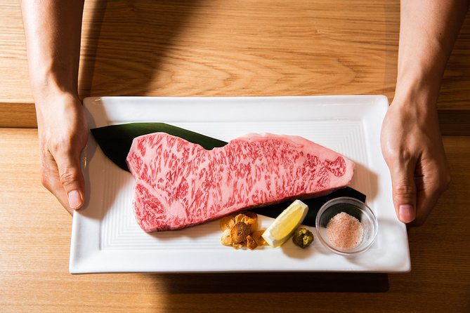 savor-wagyu-sake-pairing-in-shinjuku