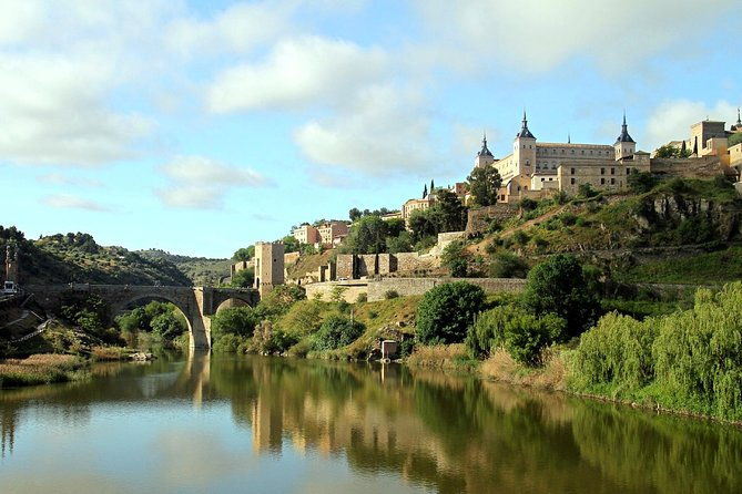 segovia-toledo-tour-with-alcazar-ticket-and-optional-cathedral
