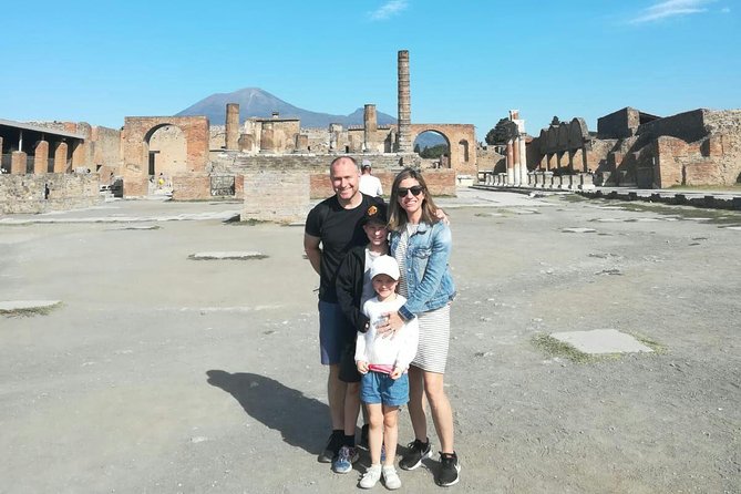 skip-the-line-pompeii-private-tour-for-kids-with-archaeologist