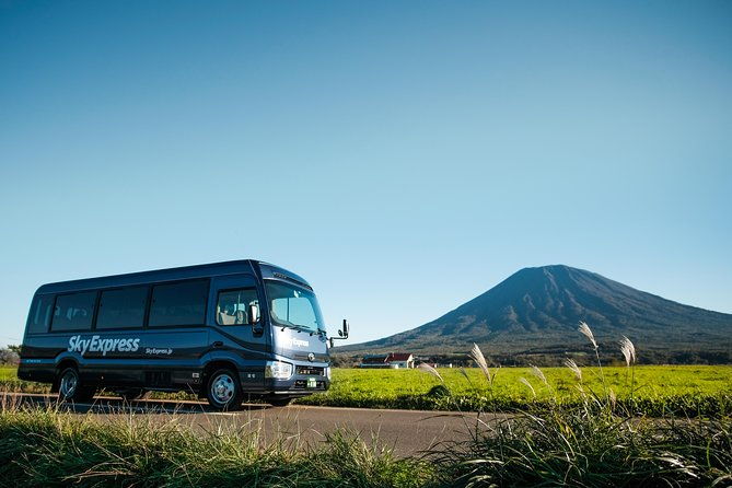 skyexpress-private-transfer-new-chitose-airport-to-kiroro-15-passengers