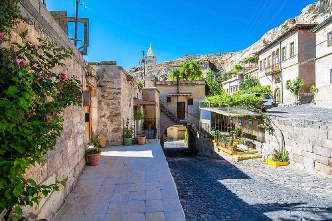 small-group-cappadocia-tour-devrent-valley-monks-valley-and-open-air-museum-in-goreme