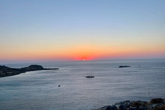 small-group-hiking-from-pefkos-to-navarone-bay-at-sunrise