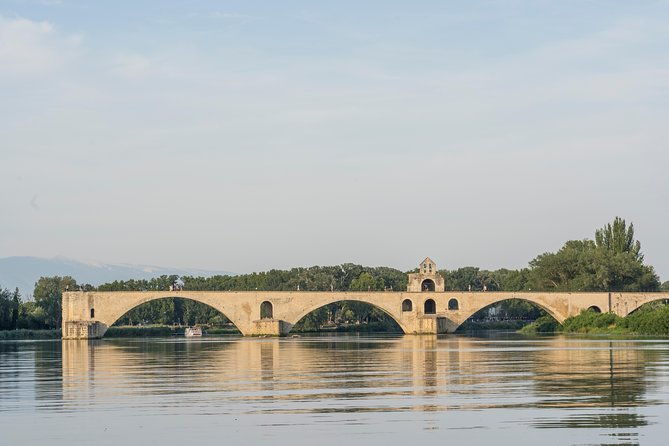 small-group-marseille-shore-excursion-avignon-chateauneuf-du-pape-wine-tour