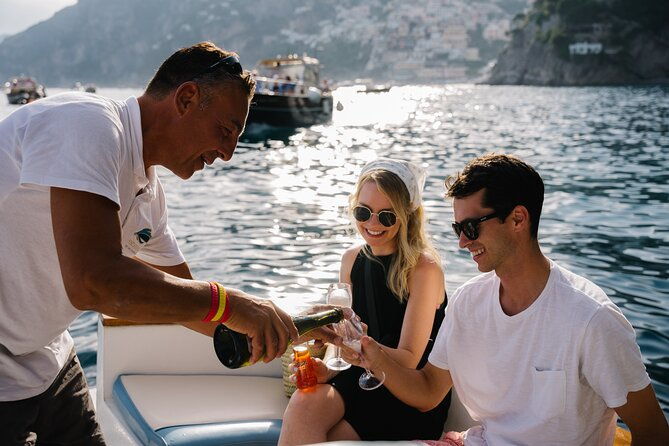 small-group-tour-to-positano-by-boat-at-sunset-2