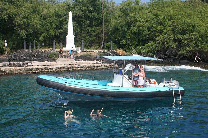 snorkel-tour-to-captain-cook-monument-kailua-kona-big-island