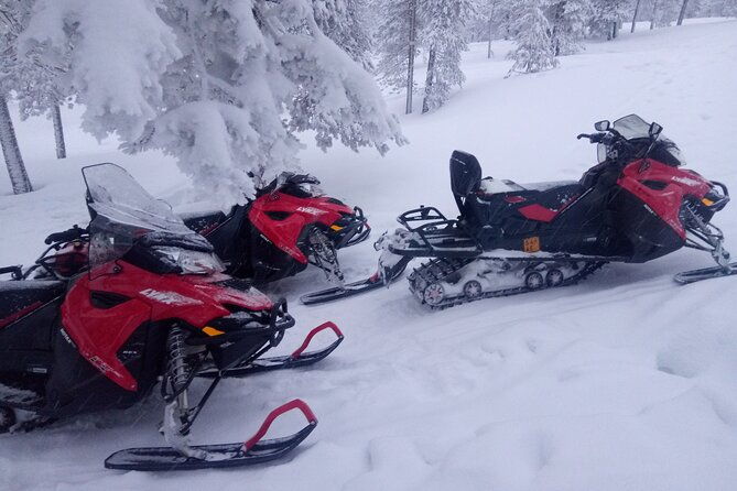 snowmobile-and-ice-fishing-excursion-private-tour