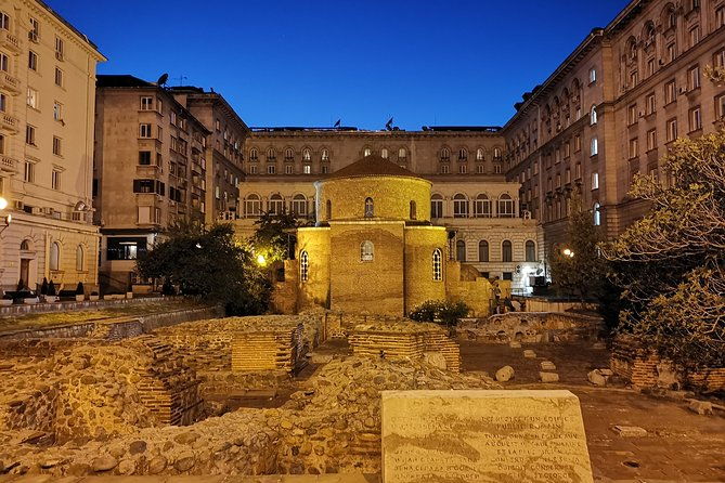 sofia-walking-private-city-tour