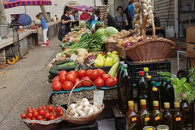 split-history-and-gastro-small-group-tour-with-food-and-drinks
