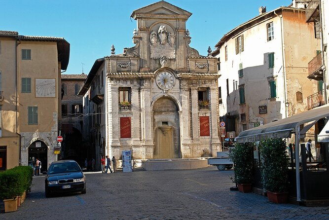 spoleto-private-walking-tour-with-official-guide