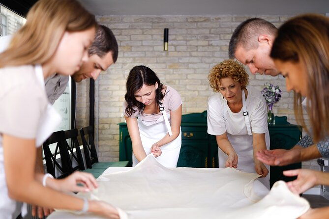 stretched-strudel-making-class-2-different-fillings