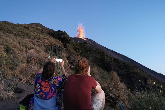 stromboli-sunset-trekking-to-sciara-del-fuoco-ashara