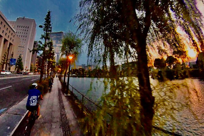 summer-only-twilight-e-assist-bike-tour-in-tokyo