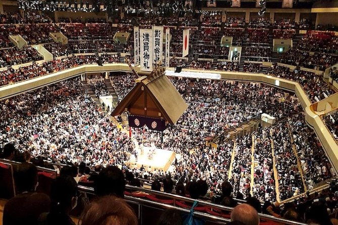 sumo-tournament-experience-in-tokyo