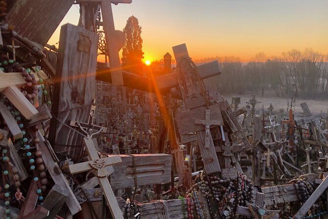 sunrise-at-the-hill-of-crosses-2-countries-in-1-day
