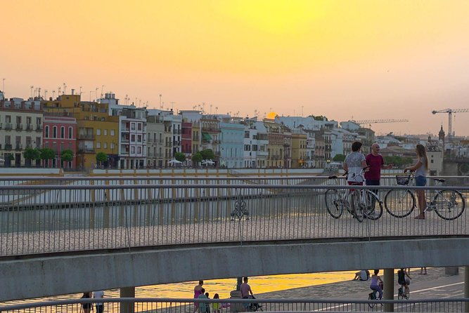 sunset-guided-bike-tour-in-seville
