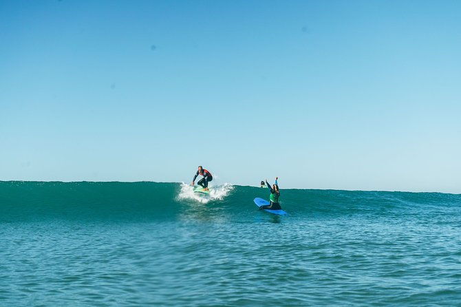 surf-lesson-in-lisbon-the-surf-experience
