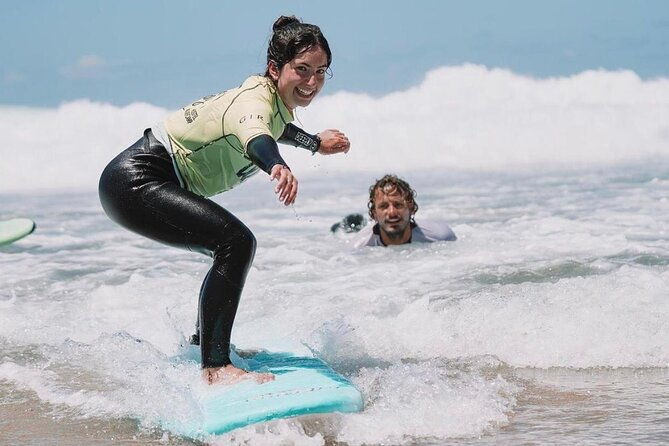 surf-lesson-on-the-lisbon-coast