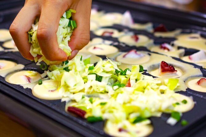 takoyaki-making-experience-japans-popular-street-food