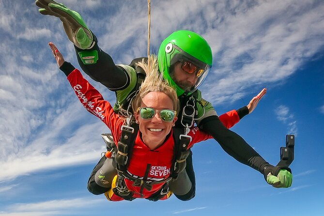 tandem-skydiving-algarve-from-15-000ft-5000m
