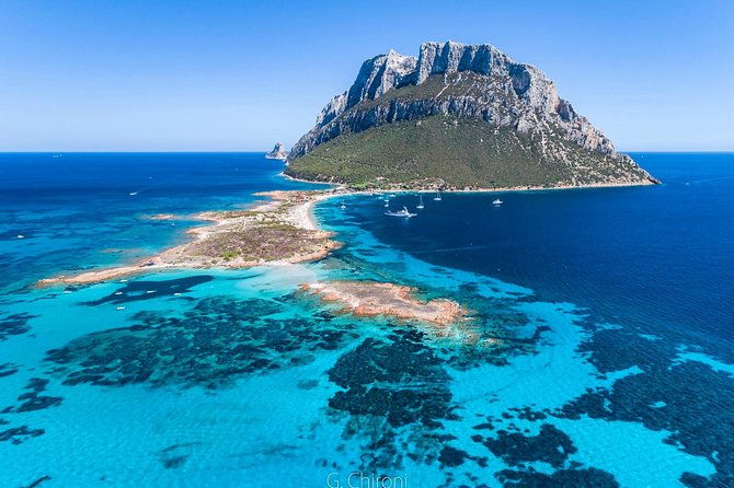 tavolara-boat-tour-and-snorkeling