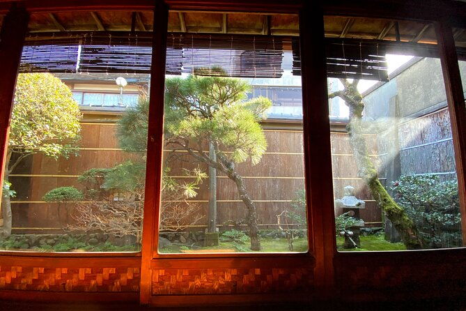 tea-ceremony-and-kimono-experience-at-kyoto-tondaya