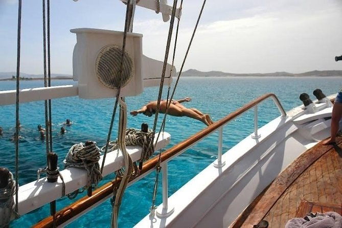the-authentic-rhenia-delos-cruise