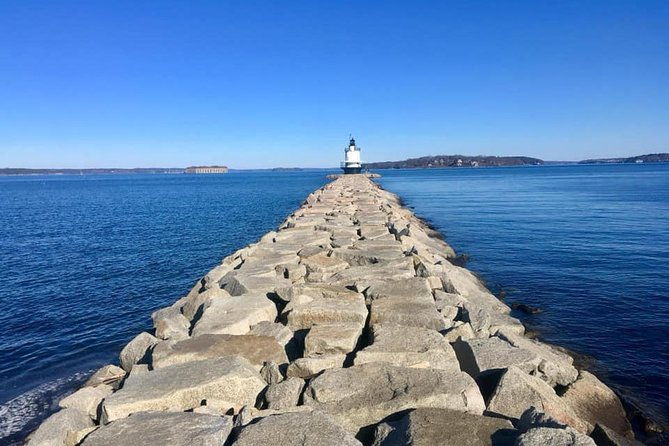 the-real-portland-tour-city-and-3-lighthouses-historical-tour-with-a-real-local