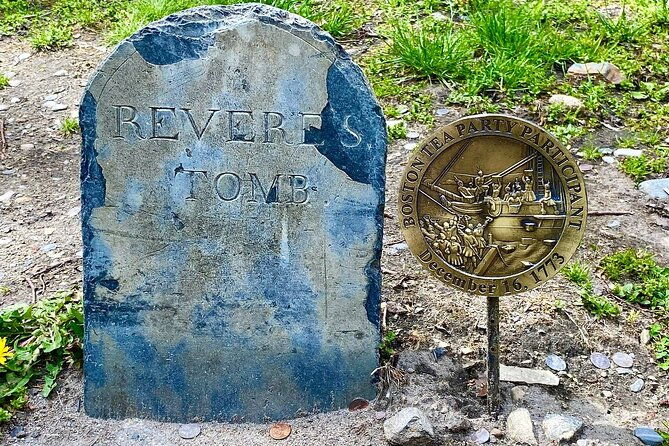 the-revolutionary-story-epic-small-group-walking-tour-of-boston