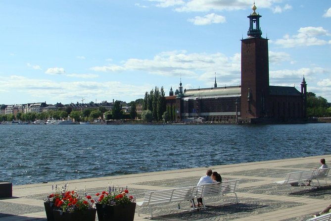 the-story-of-stockholm-and-sweden-in-three-chapters-a-small-group-walking-tour