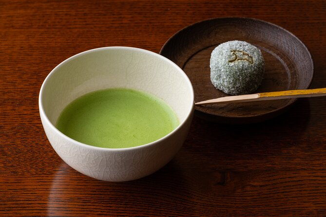 tokyo-art-culture-tour-sannomaru-shozokan-museum-sushi-making