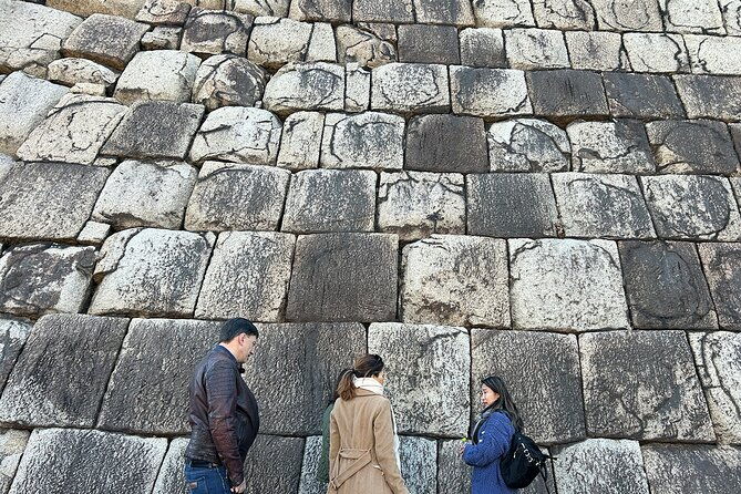 tokyo-castle-imperial-palace-historical-walking-tour