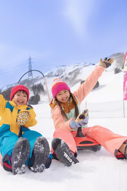 tokyo-mt-fujiyama-snow-resort-and-onzen-day-trip-w-pickup