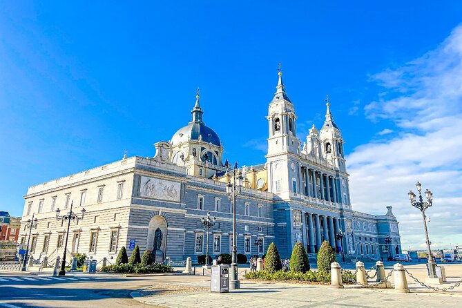 tour-madrid-of-the-austrias-old-town-%e2%9d%a4%ef%b8%8f