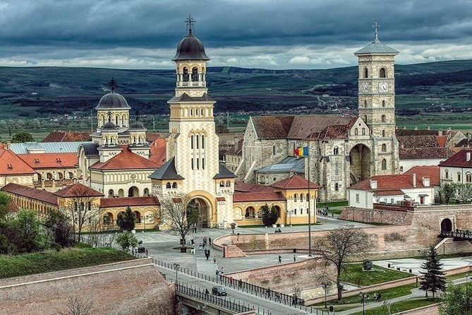 tour-to-corvin-castle-in-hunedoara-alba-iulia