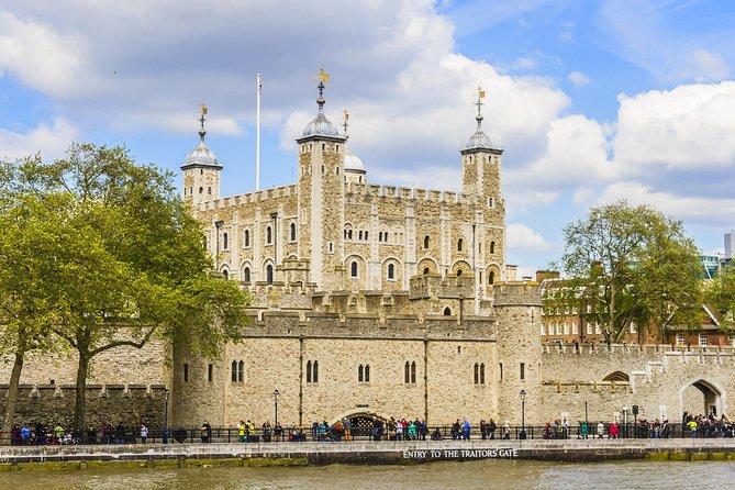 tower-of-london-and-crown-jewels-exhibition-ticket