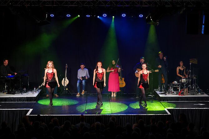 trad-on-the-prom-irelands-1-music-song-dance-experience
