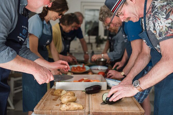 traditional-greek-cooking-class-and-organic-lunch-on-poros