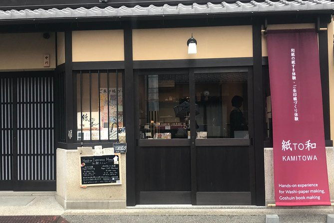 traditional-japanese-washi-papermaking-kyoto-morning