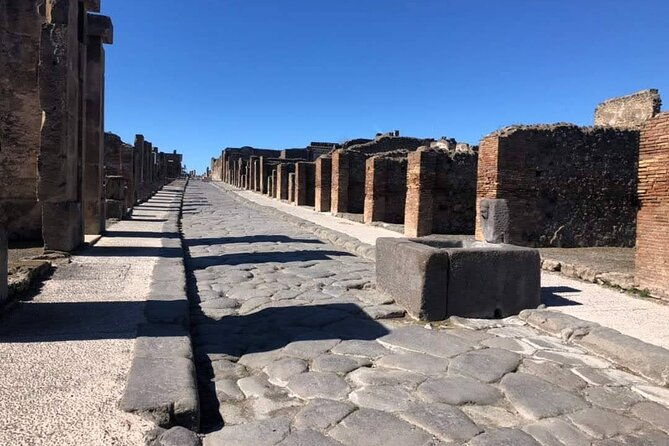 transfer-naples-airport-station-to-sorrento-with-stop-in-pompeii