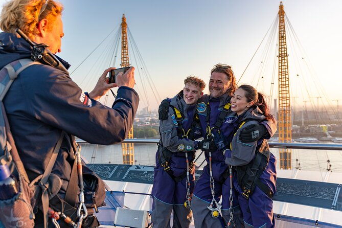 up-at-the-o2-sunset-climb