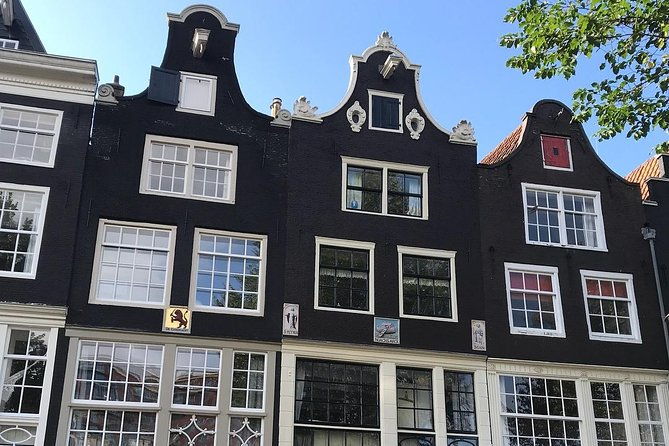 urban-adventures-amsterdam-bike-tour-graffiti-and-magnet-fishing