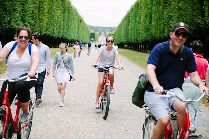 versailles-half-day-bike-tour-with-marie-antoinettes-hamlet