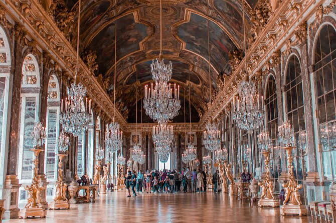 versailles-palace-live-tour-with-gardens-access-from-paris