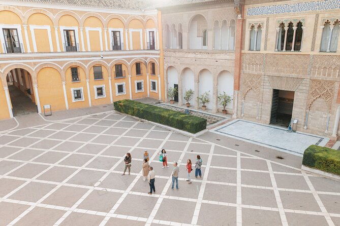 vip-guided-seville-alcazar-pre-opening-cathedral-old-town