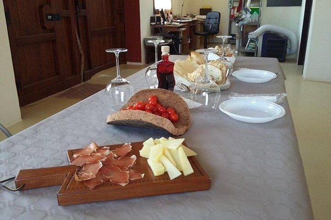 wine-tour-aroud-vineyards-of-cagliari